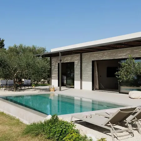 Paloubi Estate *